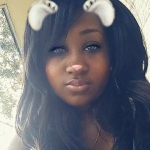 Meet your Posher, Candis